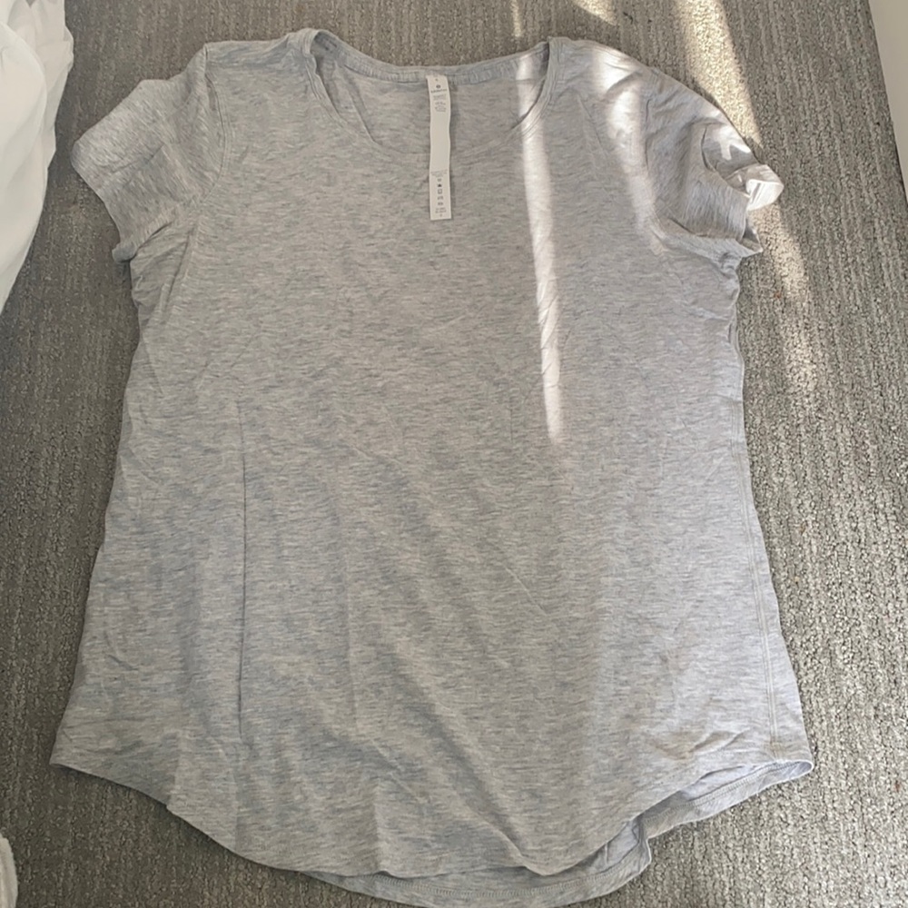 Size 6 lululemon shirt - so soft!